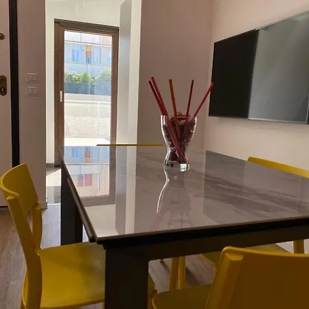 Levante Flat - 100 M From The Apartment